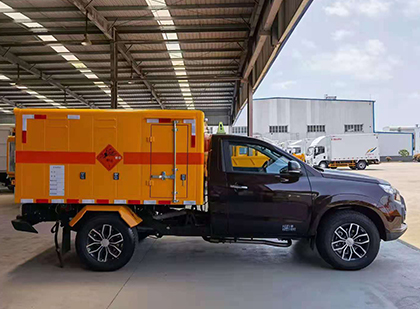 尉氏爆破器材运输车