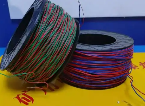 尉氏放炮线的主要材质有哪些？不同材质的适用场景有何区别？